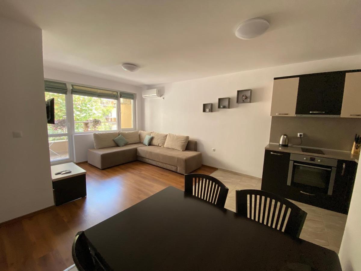 Apartments Dione Pomorie Bagian luar foto