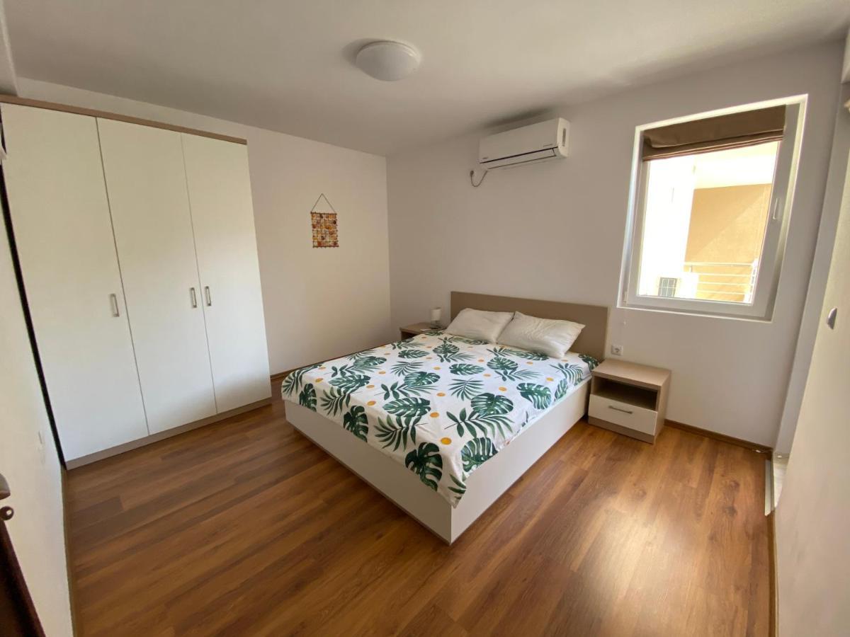 Apartments Dione Pomorie Bagian luar foto