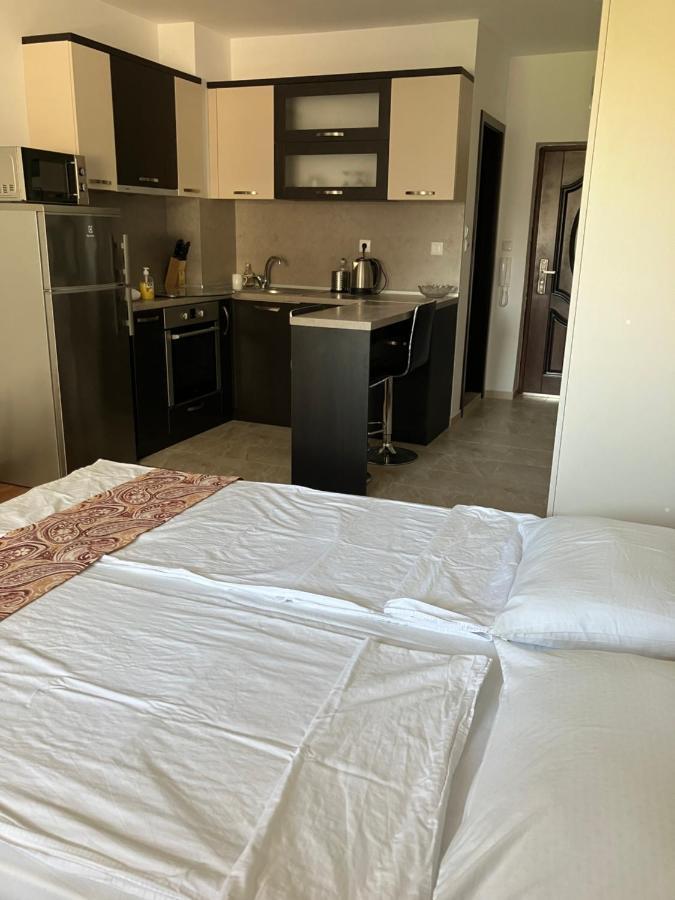 Apartments Dione Pomorie Bagian luar foto