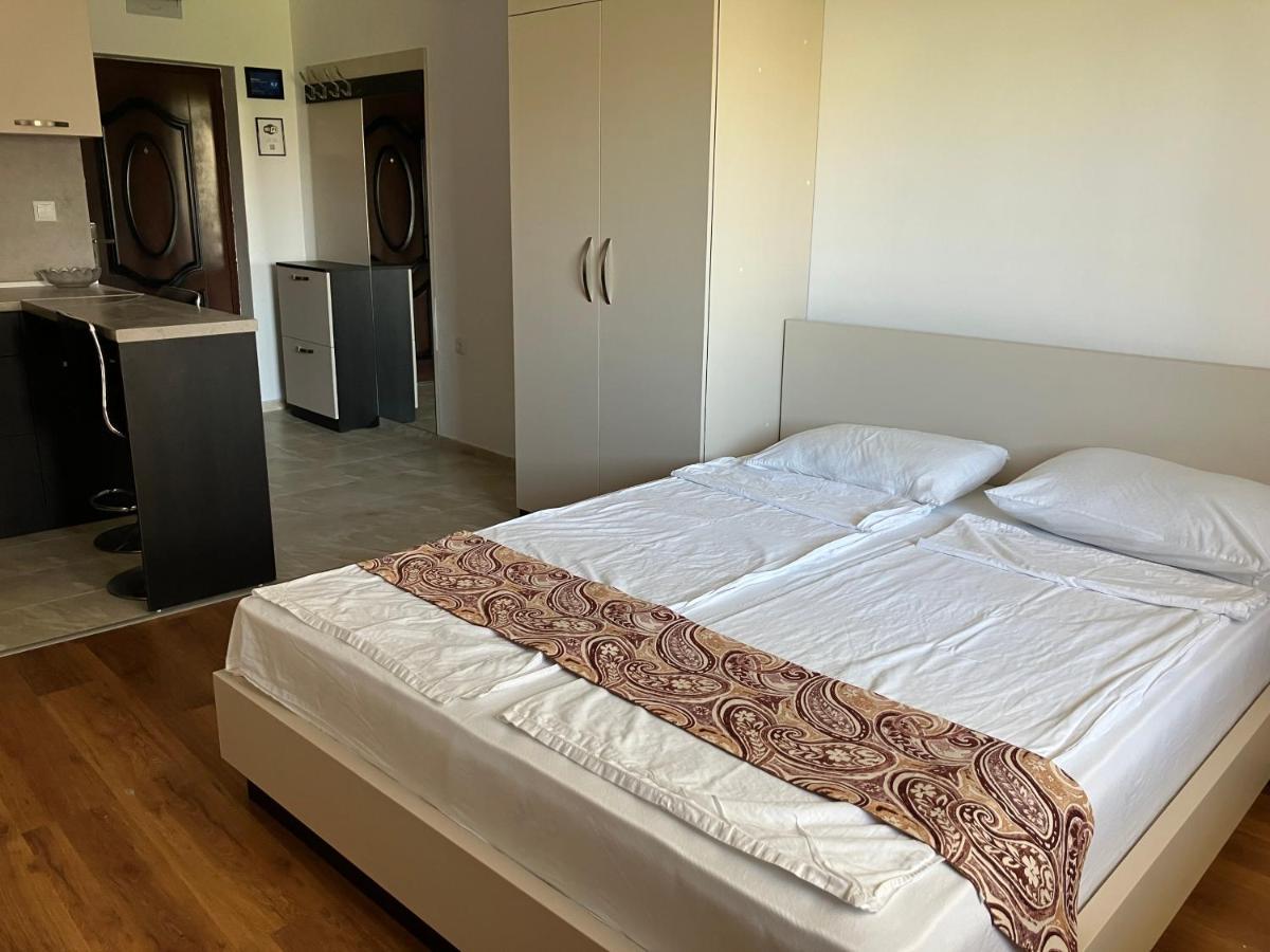 Apartments Dione Pomorie Bagian luar foto