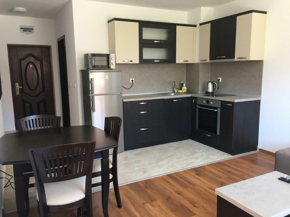 Apartments Dione Pomorie Bagian luar foto