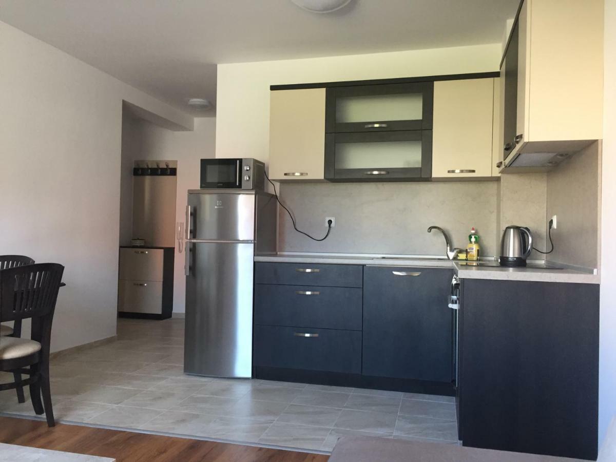 Apartments Dione Pomorie Bagian luar foto