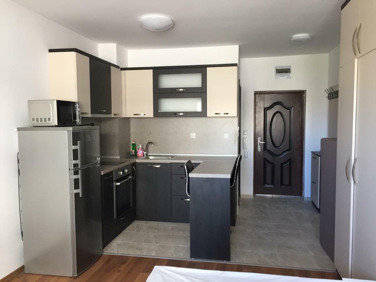 Apartments Dione Pomorie Bagian luar foto